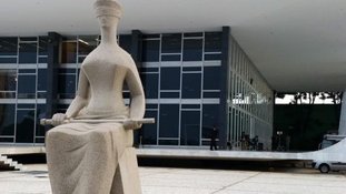 STF forma maioria para responsabilizar plataformas por conteúdos de usuários