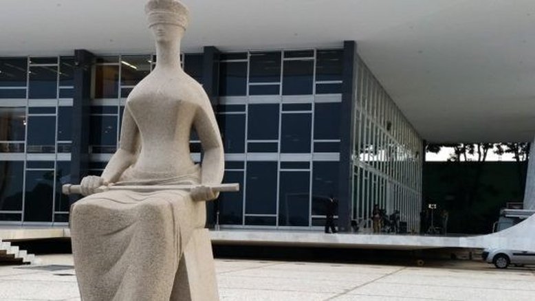 STF forma maioria para responsabilizar plataformas por conteúdos de usuários
