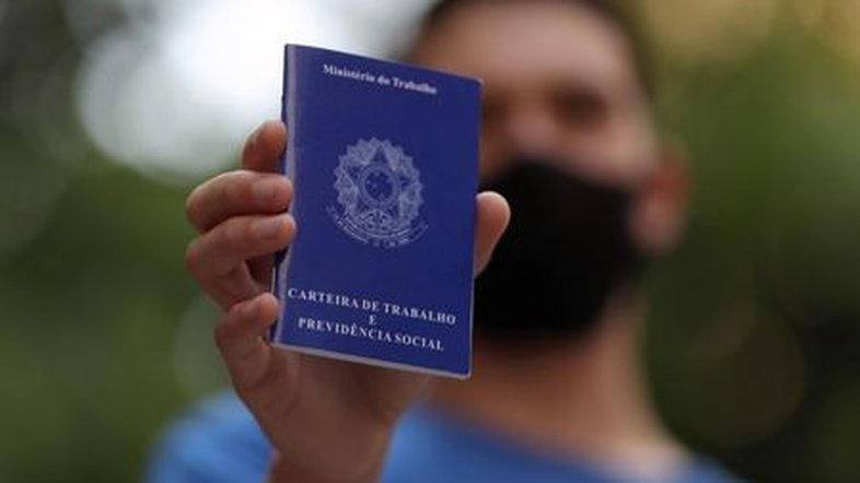 Veja a lista dos deputados que já assinaram a PEC pelo fim da escala 6x1