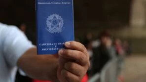 Desemprego cai para 6,4% no país, segunda menor taxa da série histórica