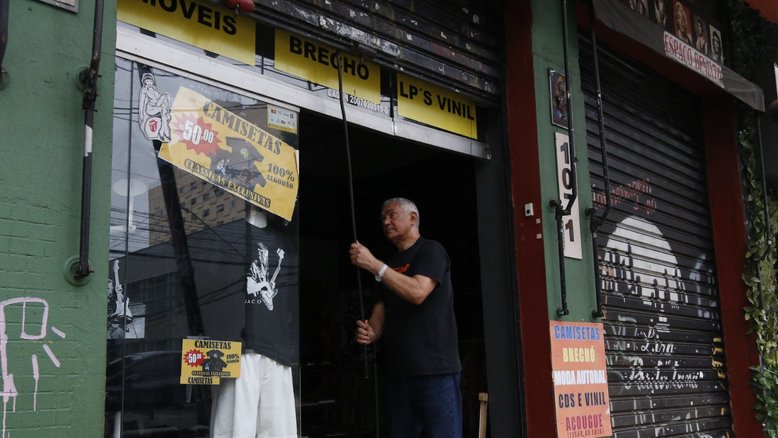 Apagão em SP já causa prejuízo de R$ 1,65 bi para varejo e serviços, diz FecomercioSP
