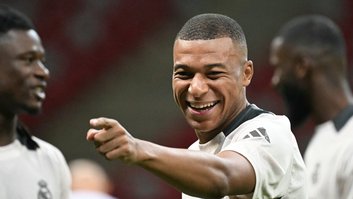 Mbappé treina forte e pode reforçar Real contra o Dortmund nas quartas do Mundial