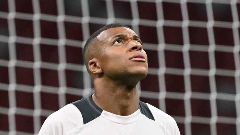 Mbappé rompe silêncio e critica imprensa: 'Se você não fala, falam por você'
