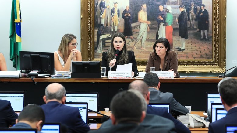 CCJ da Câmara aprova PEC do Aborto e texto segue ao plenário