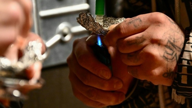 Gangue de supremacistas brancos é alvo de operação antidrogas nos EUA