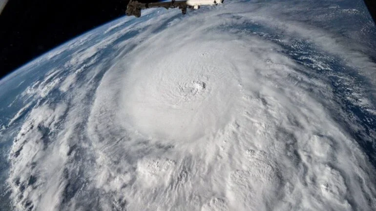 Foto mostra furacão Milton visto da Estação Espacial Internacional