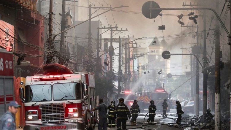 SP: incêndio de grandes proporções atinge shopping no Brás