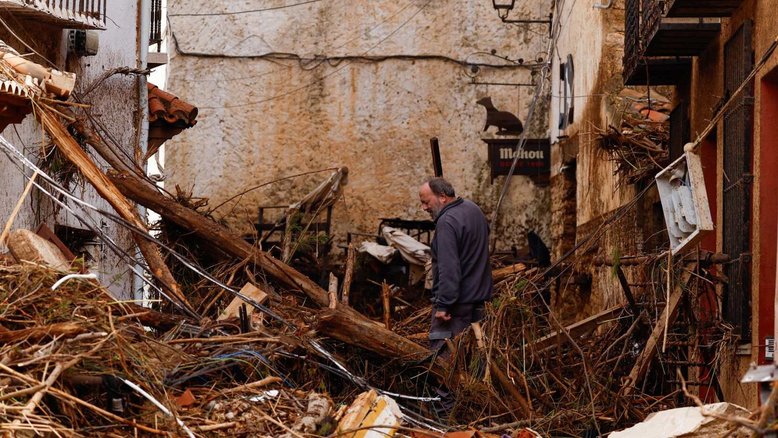Inundações na Espanha deixam pelo menos 100 mortos
