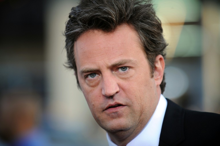 Médico acusado pela morte de Matthew Perry se declara culpado