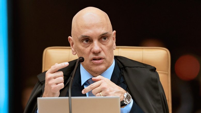Após STF ter maioria contra revista íntima na prisão, Moraes puxa tema para TV Justiça