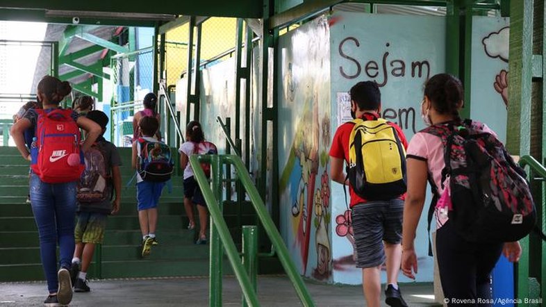 Tropeços na gramática são fruto dos desníveis no ensino