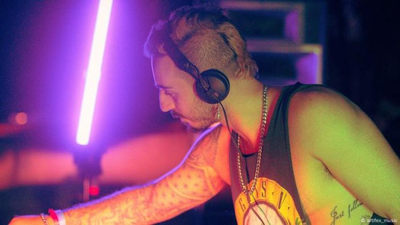 O último DJ do festival Super Nova em 7 de outubro de 2023