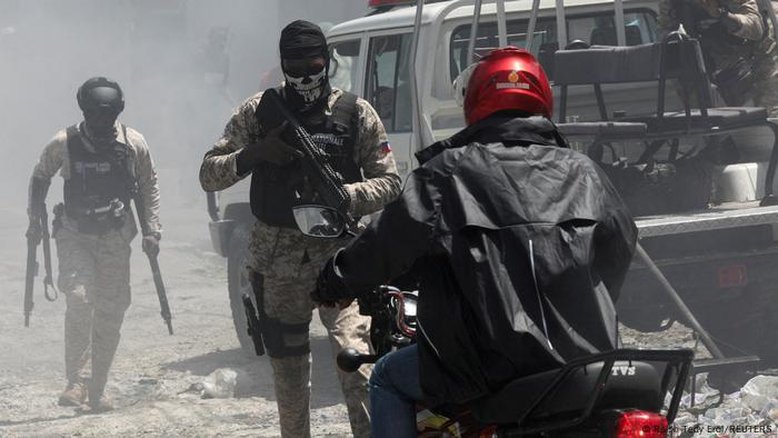 Gangue mata 70 pessoas em chacina no Haiti