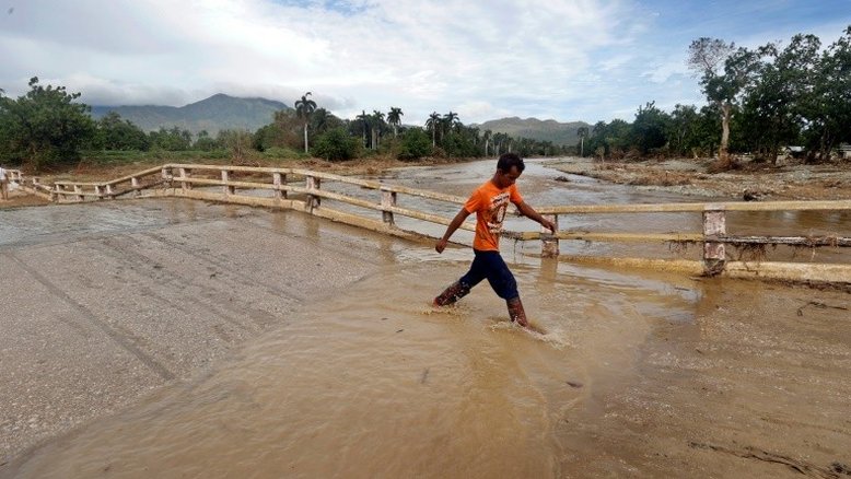 Tempestade Rafael se converte em furacão rumo a Cuba