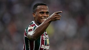 Fluminense oficializa negociação de Arias: ‘Eterno na história do clube’