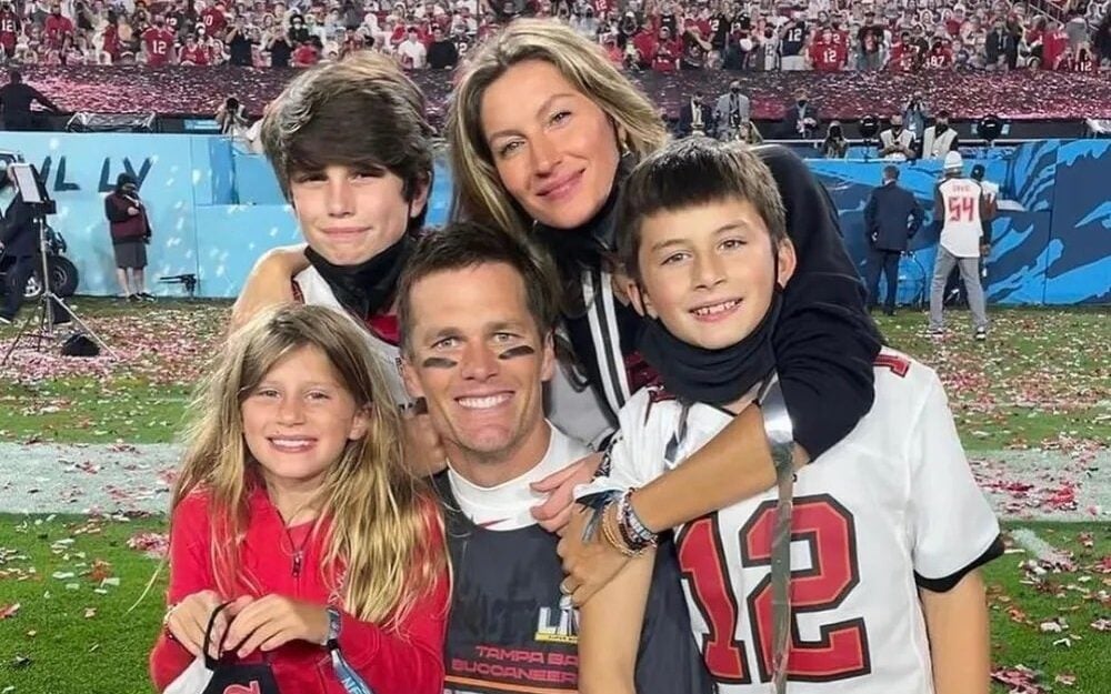 Ex de Gisele Bündchen, Tom Brady admite: 'Estraguei muito como pai'