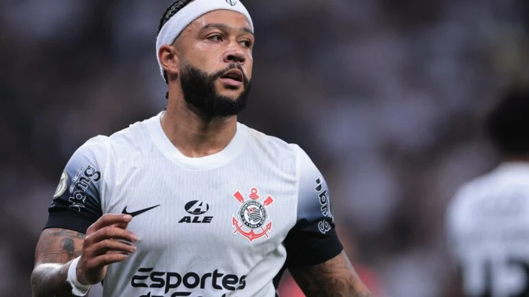 Depay no jogo entre Corinthians x Atlético-GO