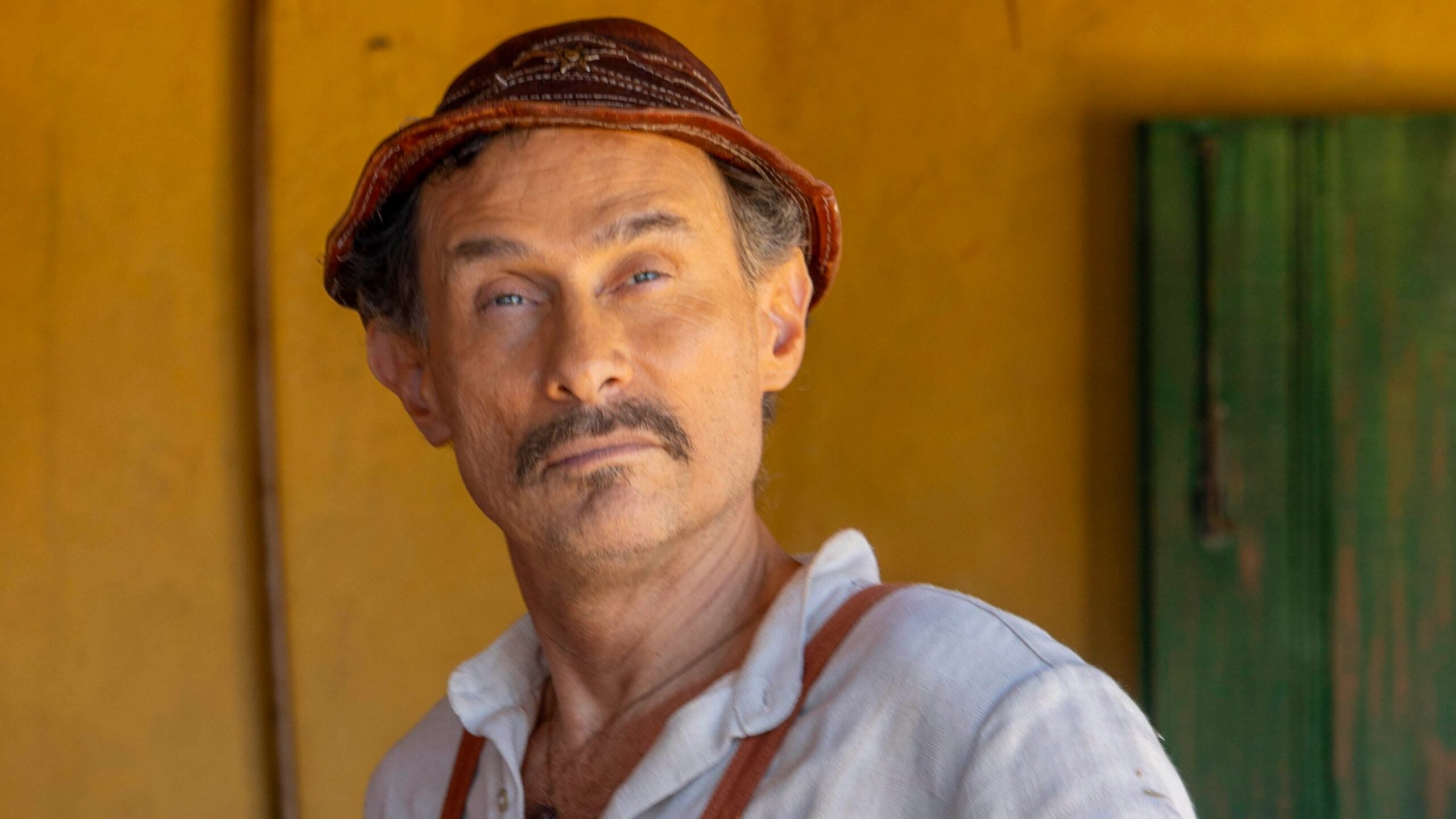 Enrique Diaz celebra retorno de seu personagem em outra novela da Globo: 'Voltando pra casa'