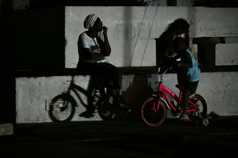 Em Cuba, déficit crônico continua uma semana depois de apagão