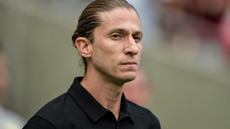 Filipe Luís minimiza atrito com Gabigol e quer Flamengo ligado: 'É como se estivesse 0 a 0'