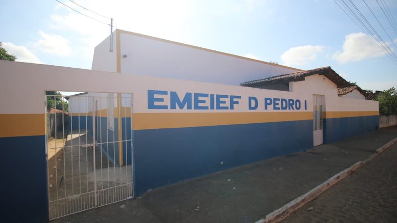 Estudante mata três colegas em escola na cidade de Heliópolis