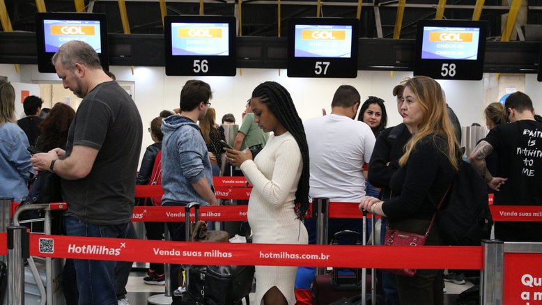 Congonhas retoma operações após 112 voos cancelados por chuva