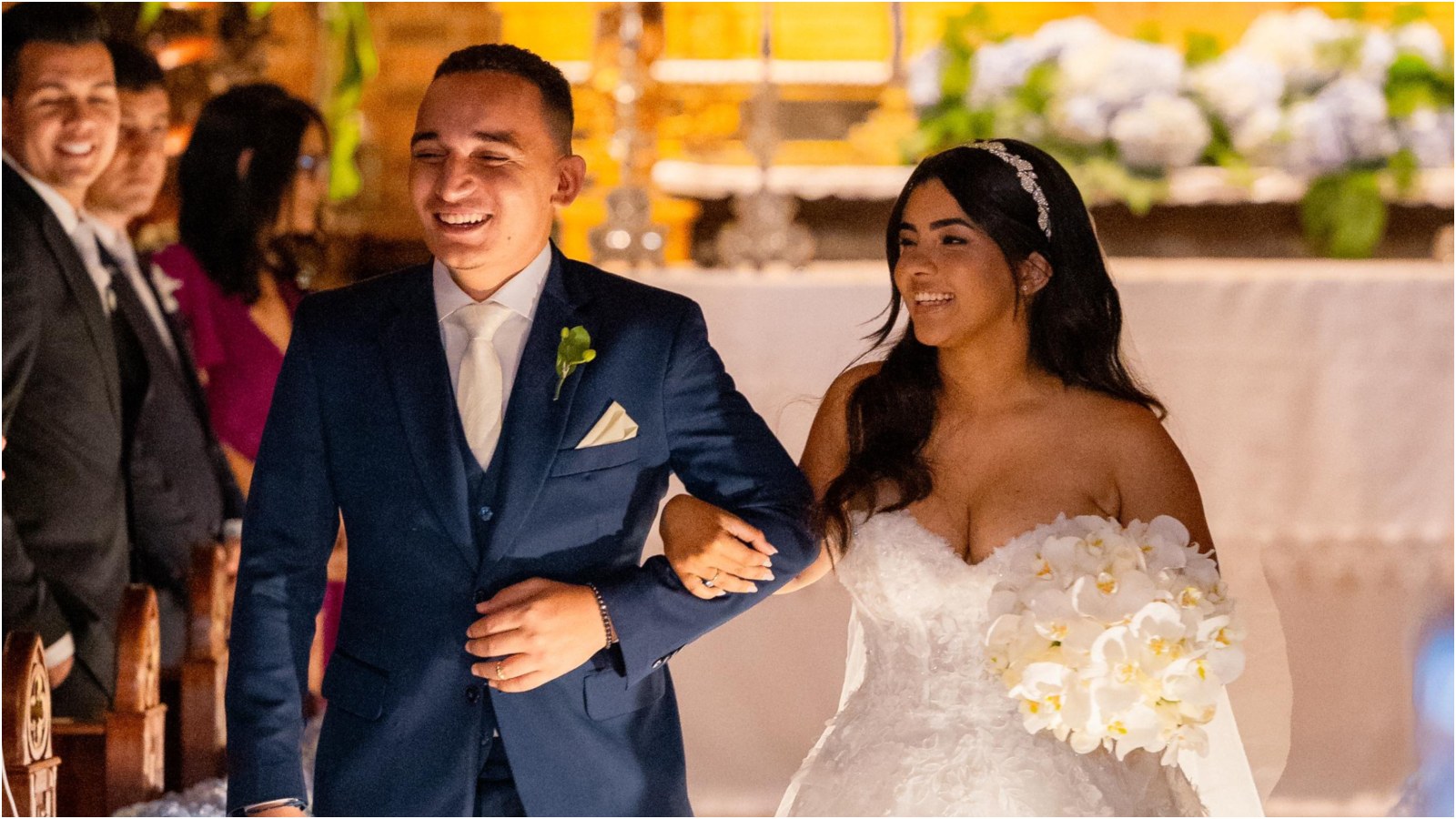 João Gomes e Ary Mirelle se casam no Castelo de Brennand, no Recife