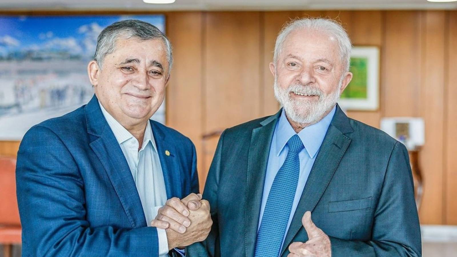 Lula e o deputado José Guimarães