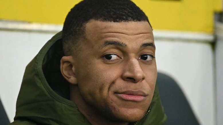 Deschamps volta a deixar Mbappé fora da lista de convocados da seleção francesa