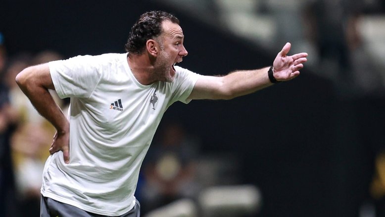 Gabriel Milito é demitido do Atlético-MG após derrota para o Vasco