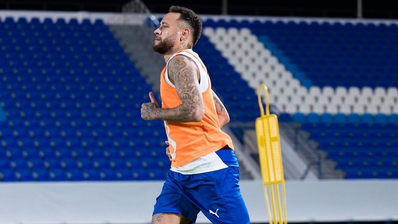 Neymar chora ao falar sobre retorno ao futebol e diz: 'Não volto meia-boca'