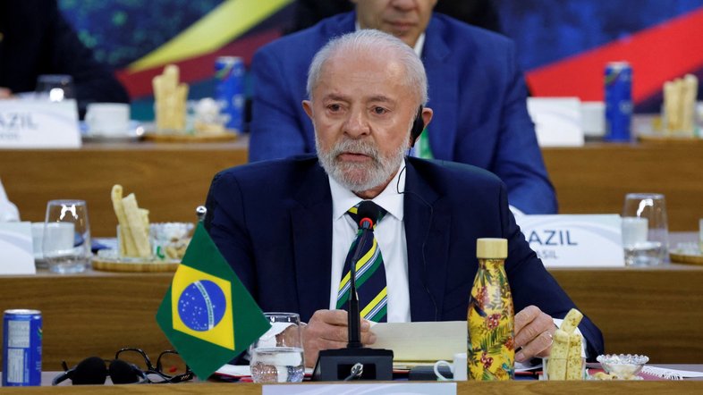 Lula diz que 'não é preciso esperar uma nova guerra mundial' para promover mudanças
