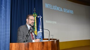 Professor da UFRGS vira o n° 2 da Abin