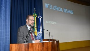Professor da UFRGS vira o n° 2 da Abin