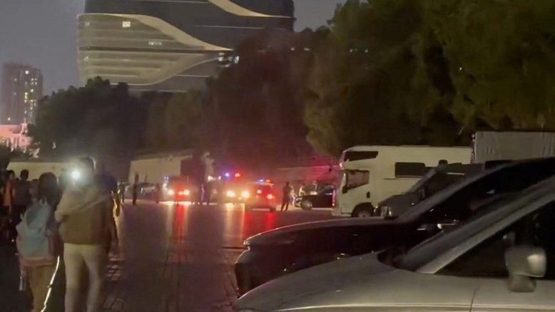 Motorista invade centro esportivo e mata 35 na China