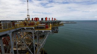 Plataforma de petróleo do tipo FPSO Anita Garibaldi no estaleiro Aracruz: petroleira teve licença para explorar Margem Equatorial