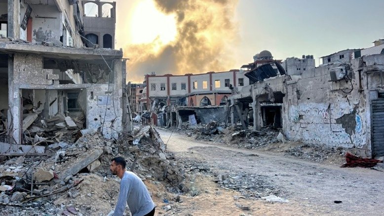 Israel prossegue com bombardeios no Líbano e em Gaza