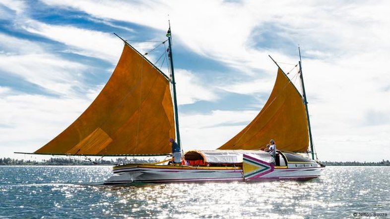 O esforço para salvar canoa centenária usada por Lampião