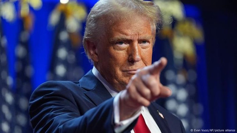Trump ameaça impor tarifas de 100% aos países do Brics