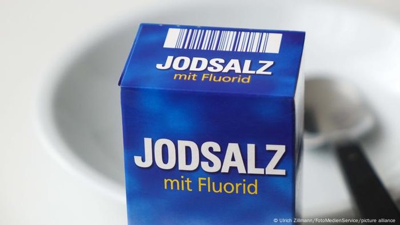 Fluoreto na água, creme dental e sal é proteção ou veneno?