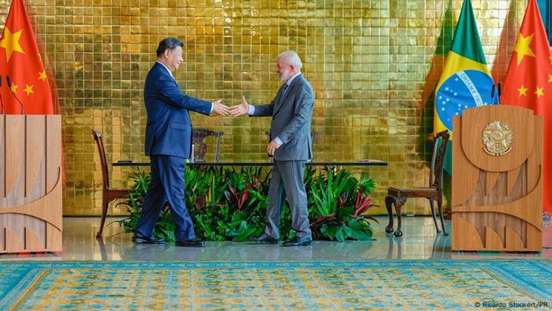 Brasil e China assinam 37 acordos, sem adesão brasileira à Rota da Seda