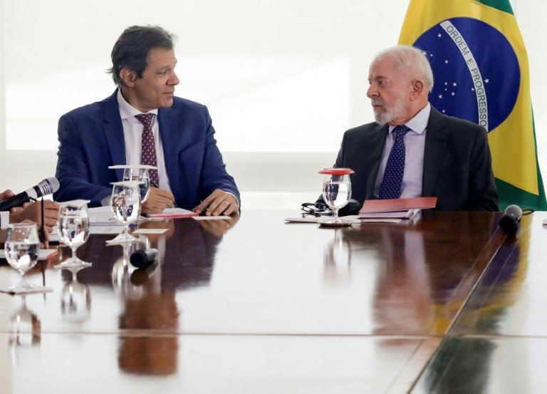 Governo Anuncia Corte De R 70 Bilhões Em Gastos Públicos Istoé