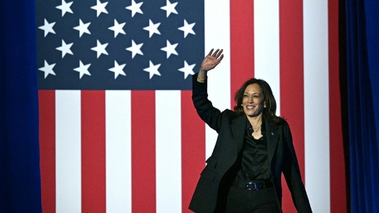 Kamala Harris em campanha em Milwaukee, Wisconsin, 1º de novembro de 2024 - AFP