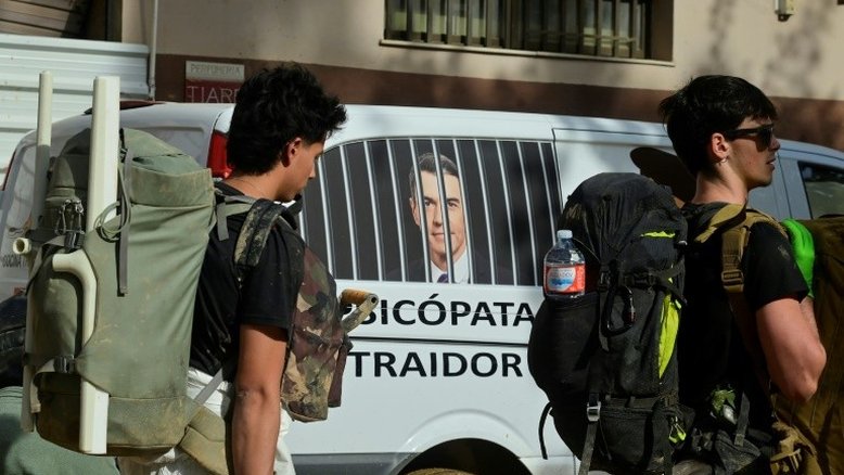 Sánchez anuncia novas ajudas de quase € 3,8 bilhões após inundações na Espanha