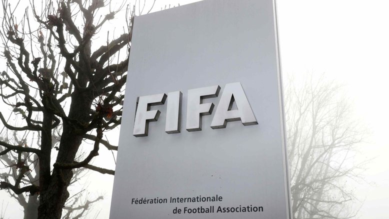 Logo da Fifa na sede da entidade em Zurique 18/11/2020