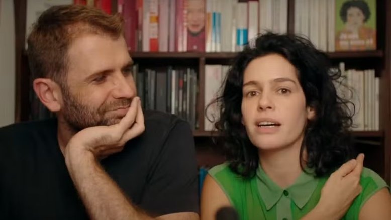 Glow News - 'Casamento é uma instituição falida', diz Maria Flor; especialista analisa fala da atriz