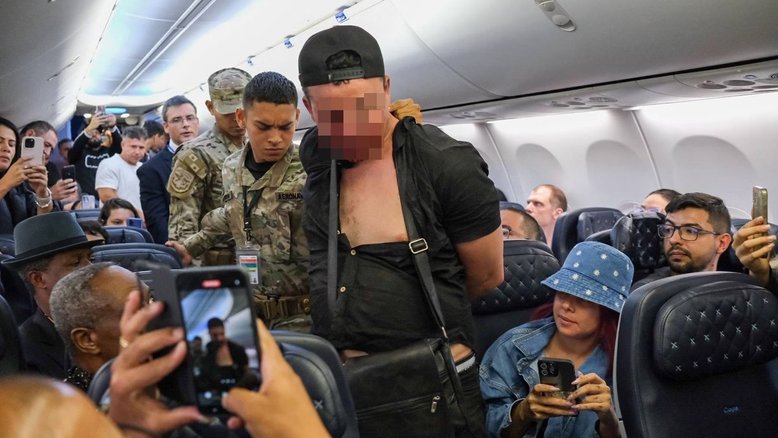 Vídeo: passageiro de voo Brasília-Panamá tenta abrir porta de avião e é contido por passageiros
