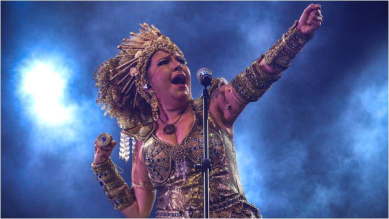 Rita Benneditto exalta música afro-brasileira e lamenta preconceito no Brasil