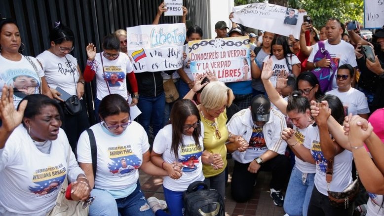 Ao menos 70 detidos nos protestos pós-eleições na Venezuela são libertados