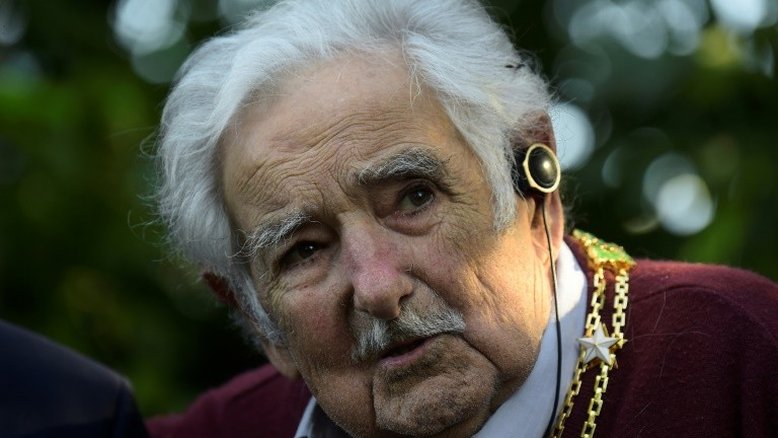 Ex-presidente uruguaio 'Pepe' Mujica se recupera após cirurgia de câncer de esôfago